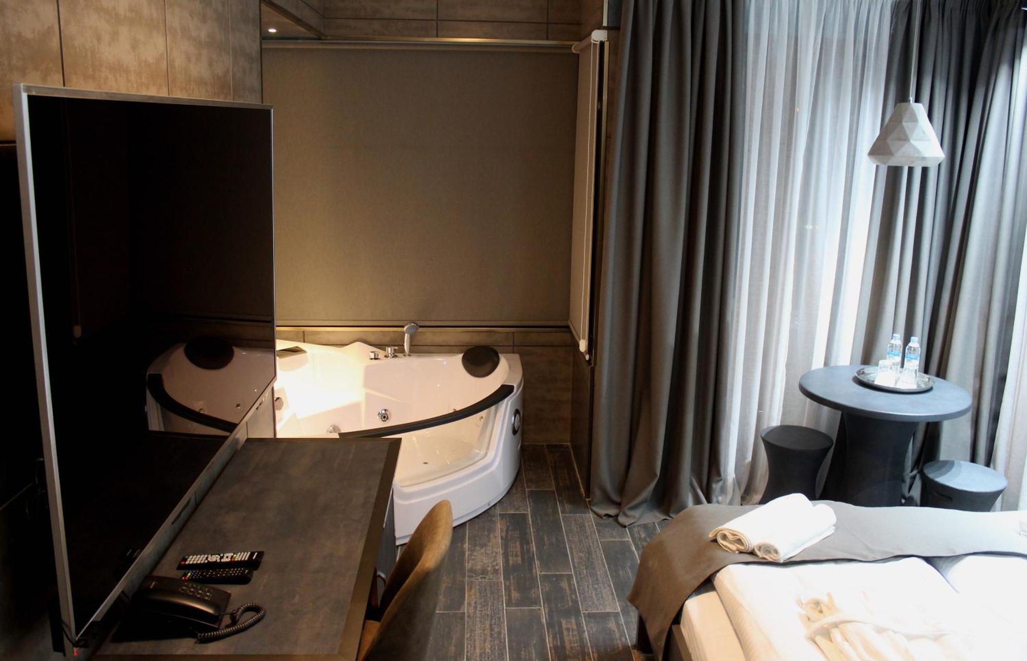Piano Borracho Boutique Hotel Old Tbilisi Rom bilde
